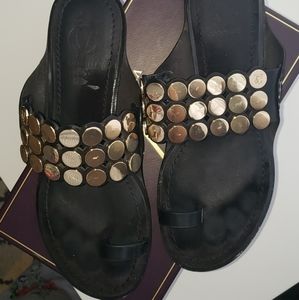 Stunning leather vince camuto sandals